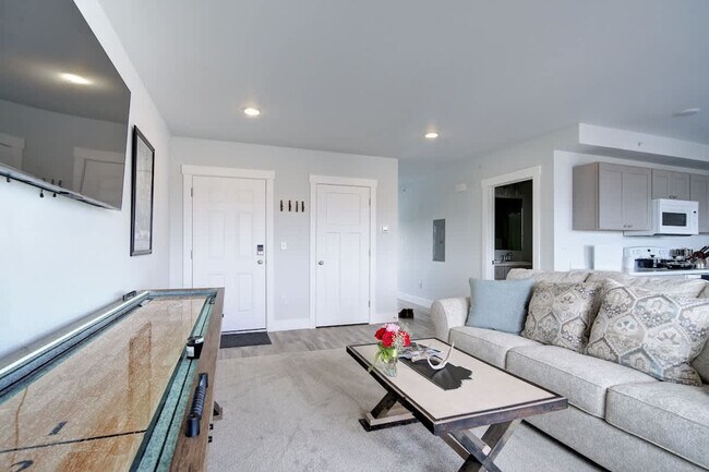 Foto del edificio - 5242 Fallon St