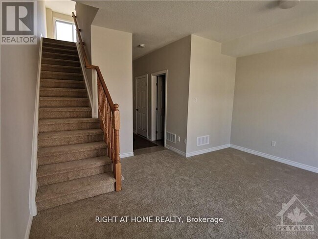 Building Photo - 1414 Hemlock Rd