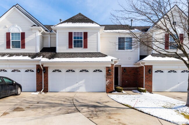 Foto del edificio - 41544 Mitchell Rd
