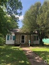 Building Photo - 1708 NW 40th St