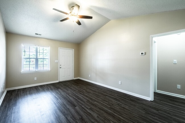 Building Photo - Margret Court