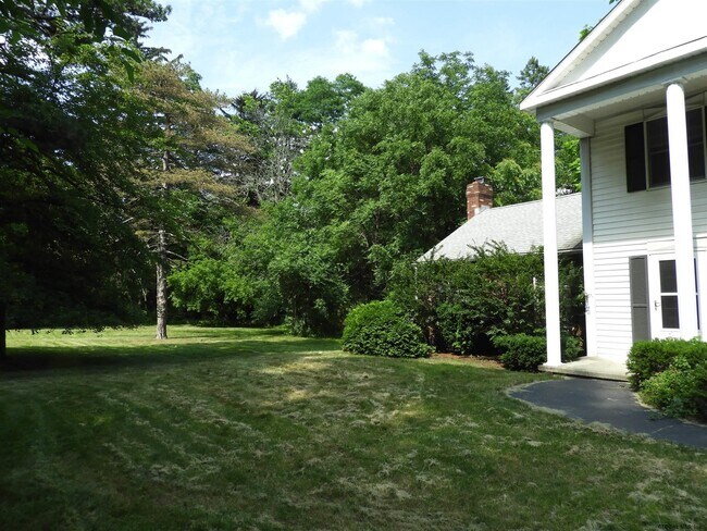 Foto del edificio - 401 Loudon Rd
