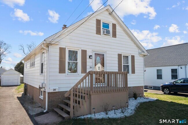 Building Photo - 28 Iver Ave