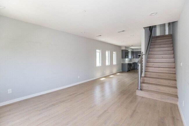 Foto del edificio - 1821 N Van Ness Ave