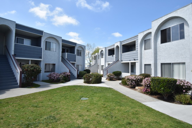 Building Photo - OakLeaf Apartments