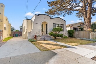 Building Photo - 2810 55th Ave