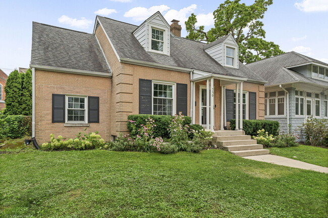 Building Photo - 759 Laurel Ave