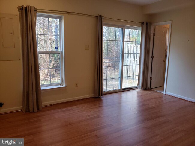Building Photo - 13723 Lambertina Pl