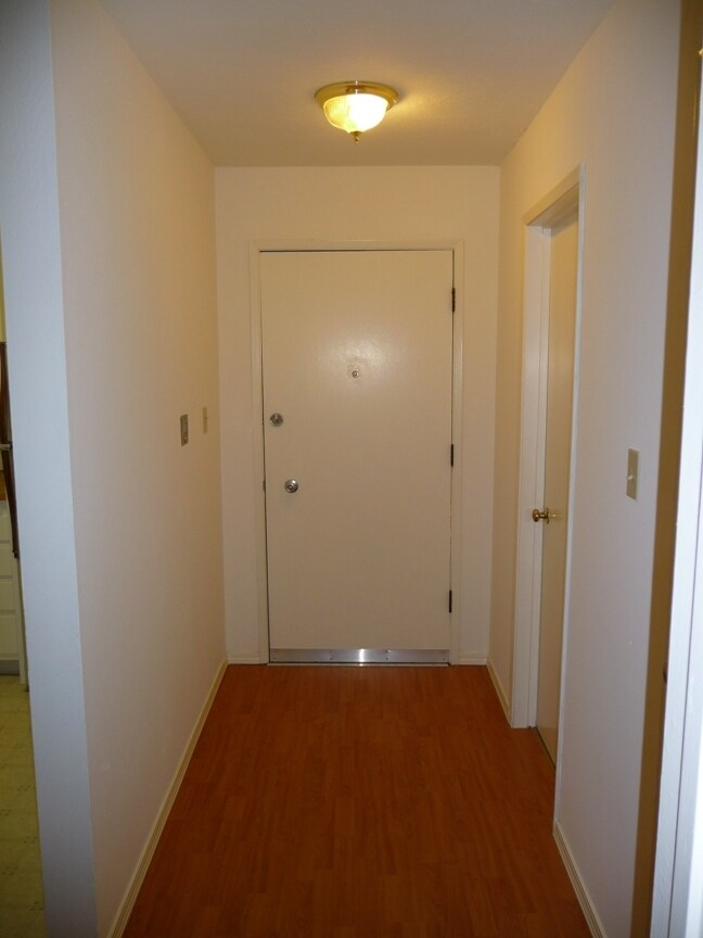 ENTRANCE - 2 Panoramic Way