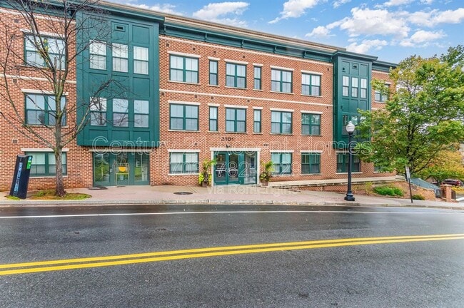 Building Photo - 2101 N Monroe St