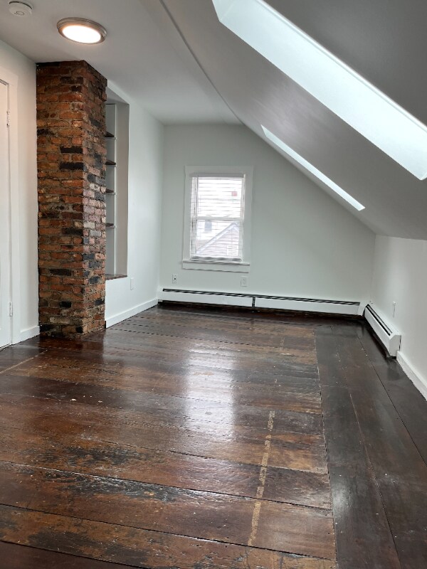 Building Photo - 7 Cutts St