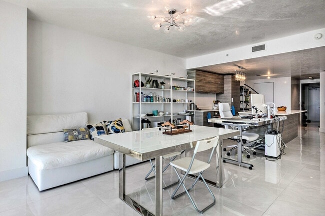 Building Photo - 3131 NE 7th Ave Building Photo - 3131 NE 7th Ave