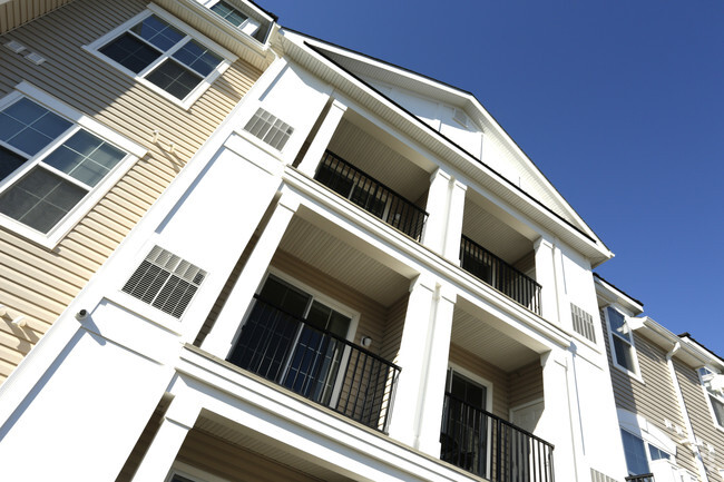 Balconies - Halstead Place