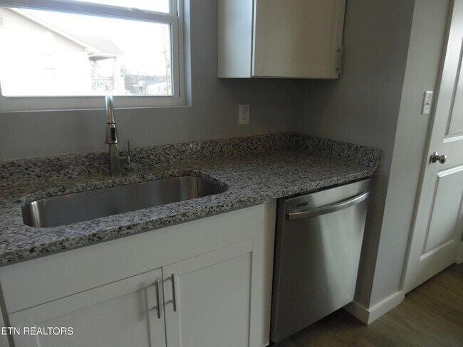 Foto del edificio - 3615 Lyle Ave