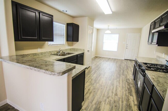 Building Photo - 13211 City Grn Trl