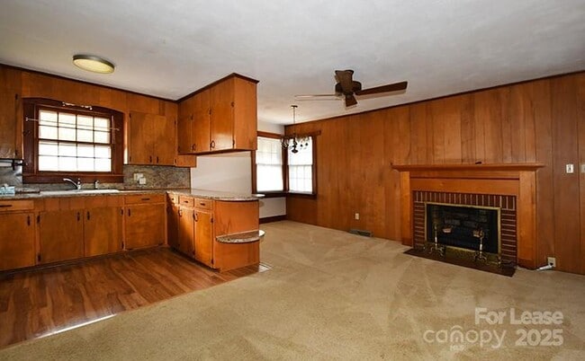 Foto del edificio - 1850 Landis Hwy