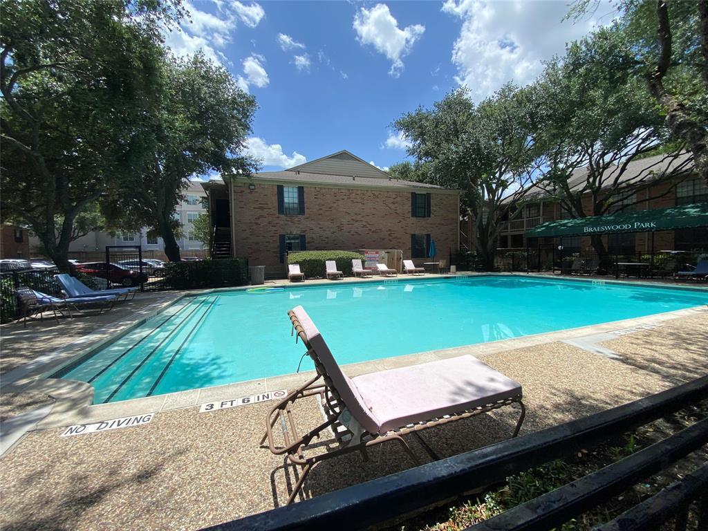Primary Photo - 2255 Braeswood Park Dr