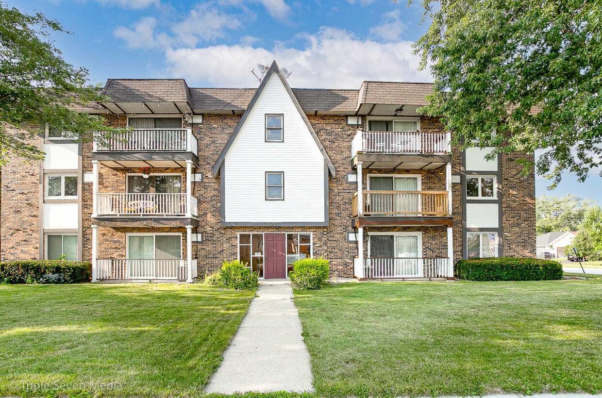 Primary Photo - 5850 W 87th St