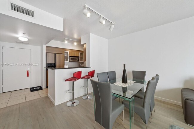 Building Photo - 335 S Biscayne Blvd