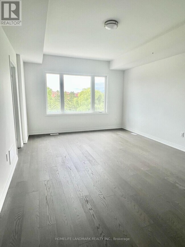 Building Photo - 12 Yans Way