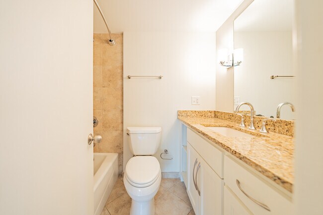 Foto del edificio - Sunset Country Club Plaza Apartments