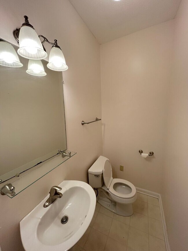 Foto del edificio - Beautiful Bungalow Home Located in Blacksburg