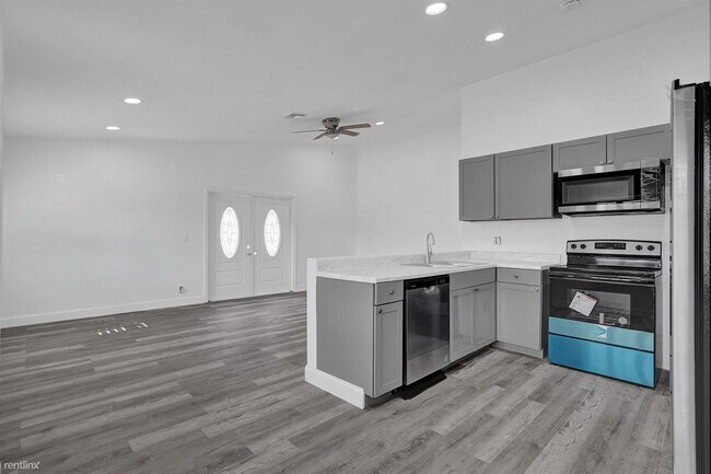 Foto del edificio - 4 br, 2 bath House - 23265 Country Club Dr W