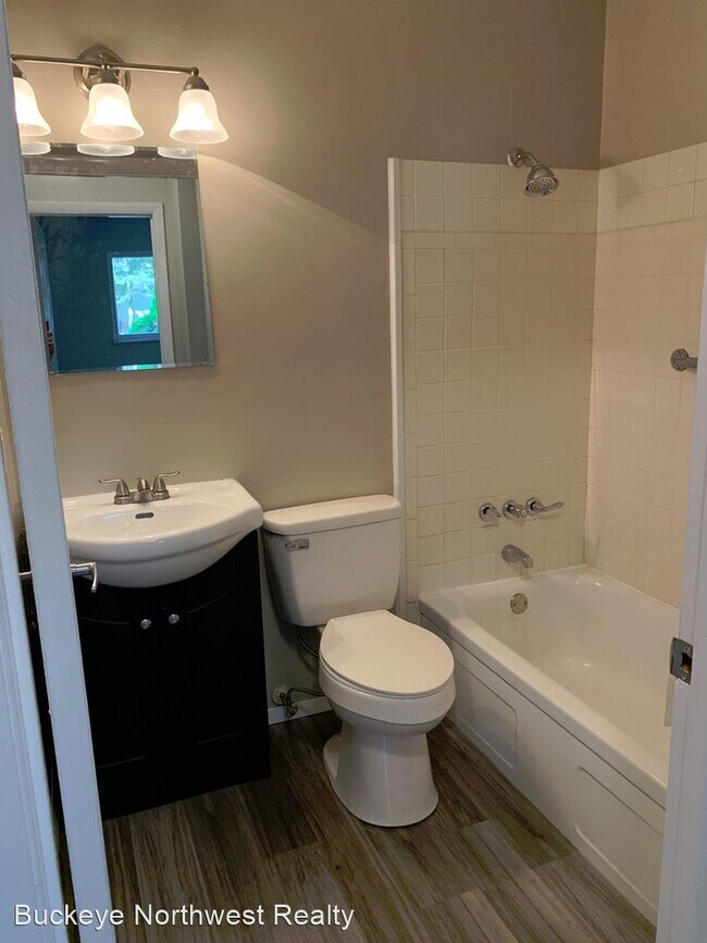 Foto del edificio - 3 br, 1.5 bath House - 554 Williamsville Ave