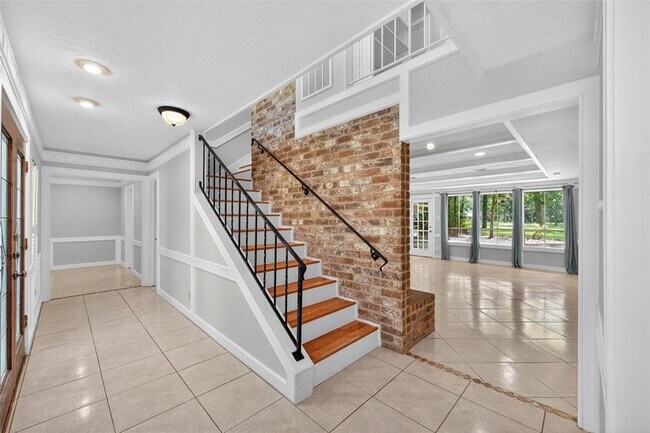 Foto del edificio - 663 Ravensworth Dr