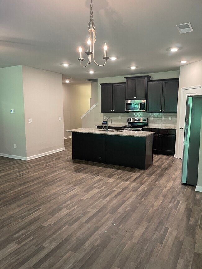 Building Photo - 3405 Endurance Ct