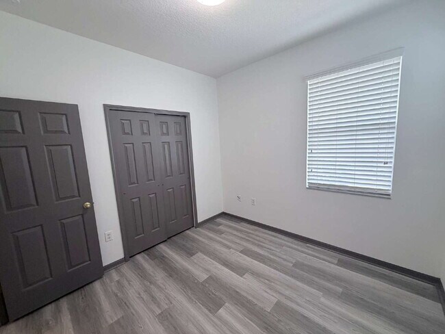 Foto del edificio - 1065 Viewpoint Way