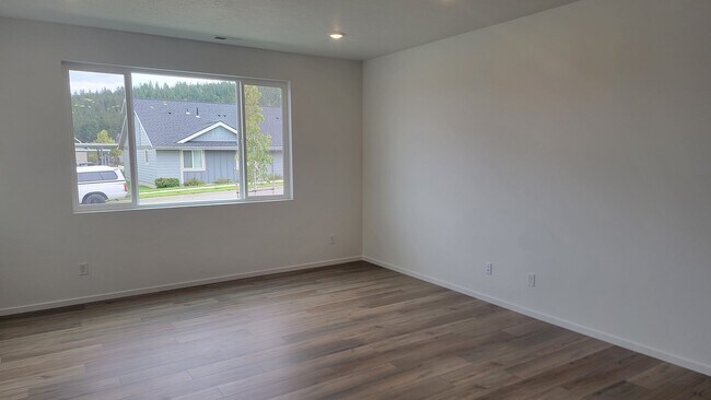 Foto del edificio - Brand New 3-Bedroom Home In Liberty Lake