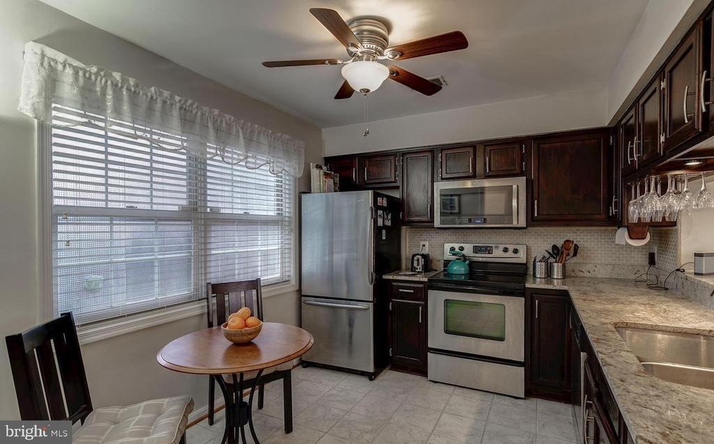 Foto principal - 939 S Scott St