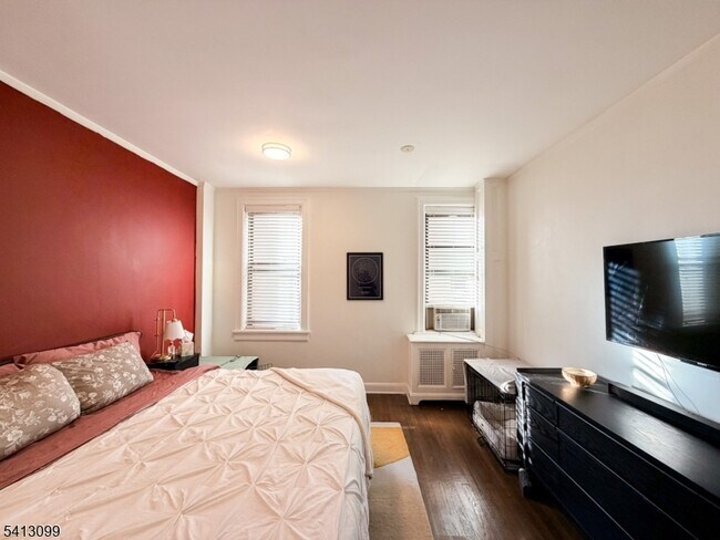 Building Photo - 2600 John F. Kennedy Blvd