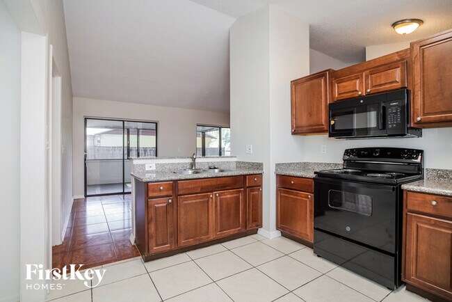 Building Photo - 865 San Pedro Ct