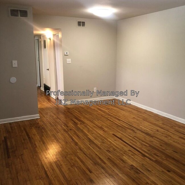 Foto del edificio - 1631 Ingleside Ave