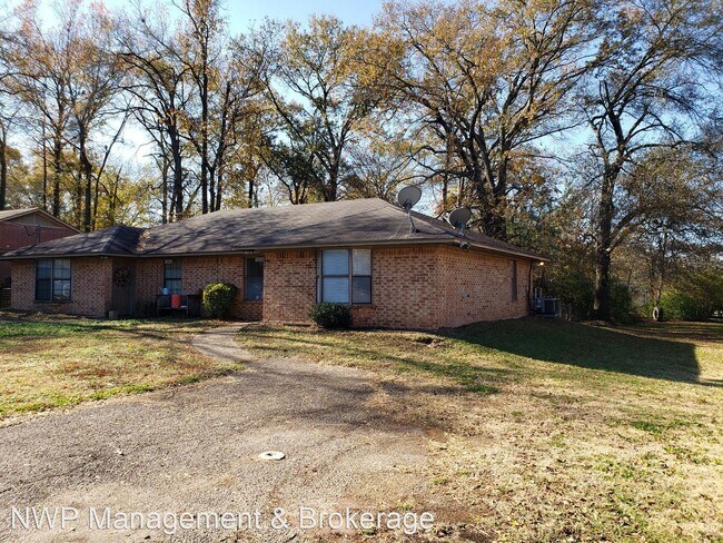 Building Photo - 2 br, 1 bath House - 16046 Shoshone Drive
