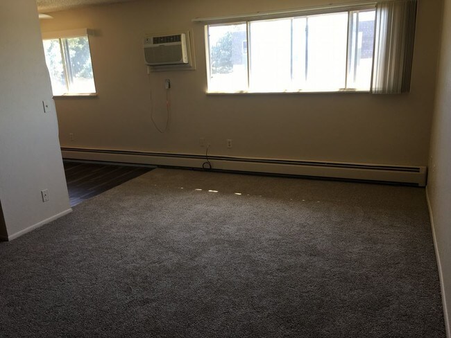 Foto del edificio - 7091 Hooker St