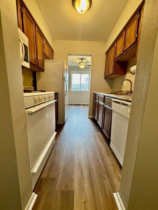 Foto del edificio - Modern 2-Bedroom Apartments in Crown Point, IN – Pet Friendly!