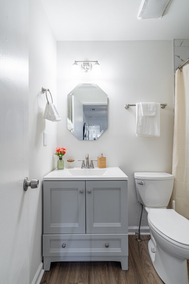 Building Photo - 2511 Washington Street Ext