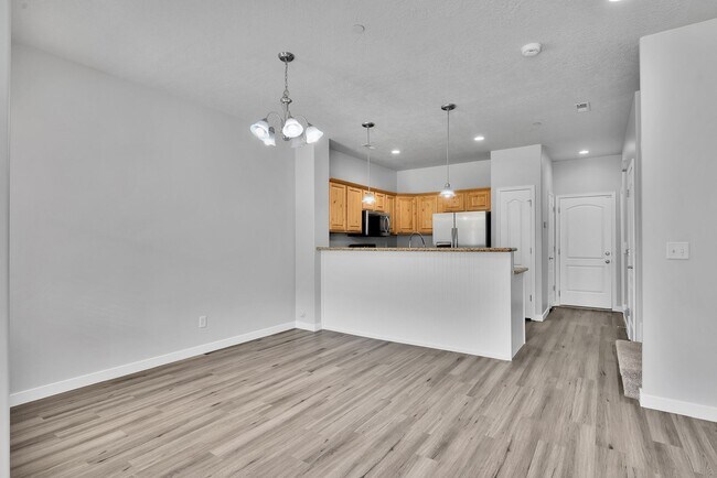 Building Photo - 32 S 1580 W