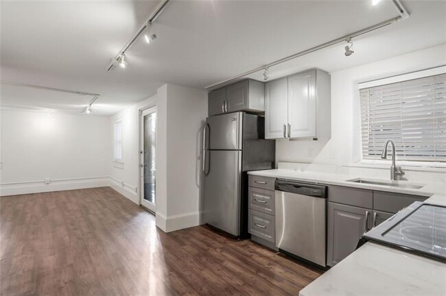 Foto del edificio - 1181 Fairview Rd NE