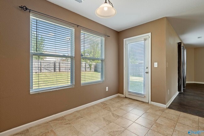 Building Photo - 29943 Brentshire Dr