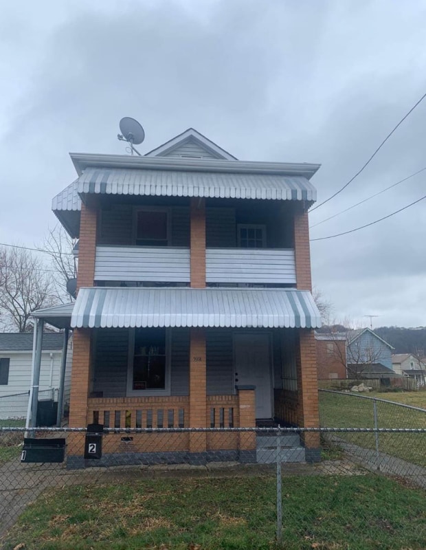 619 Olive Ln Unit A, Ambridge, PA 15003 Room for Rent in Ambridge, PA