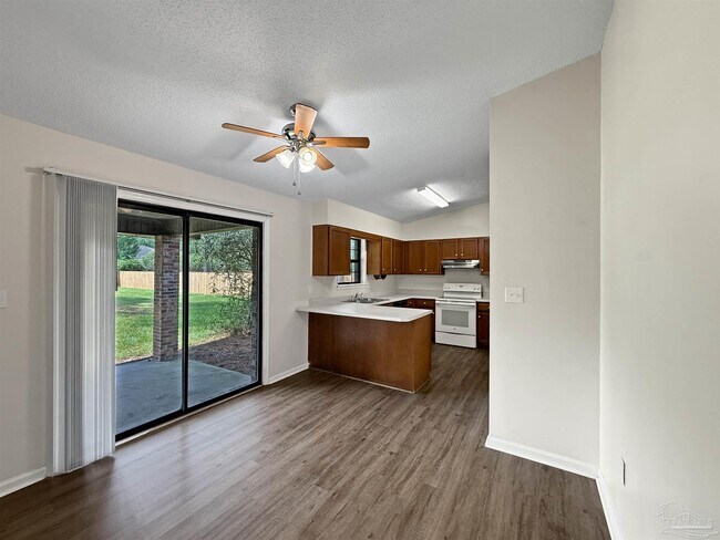 Foto del edificio - 7055 Jasper St