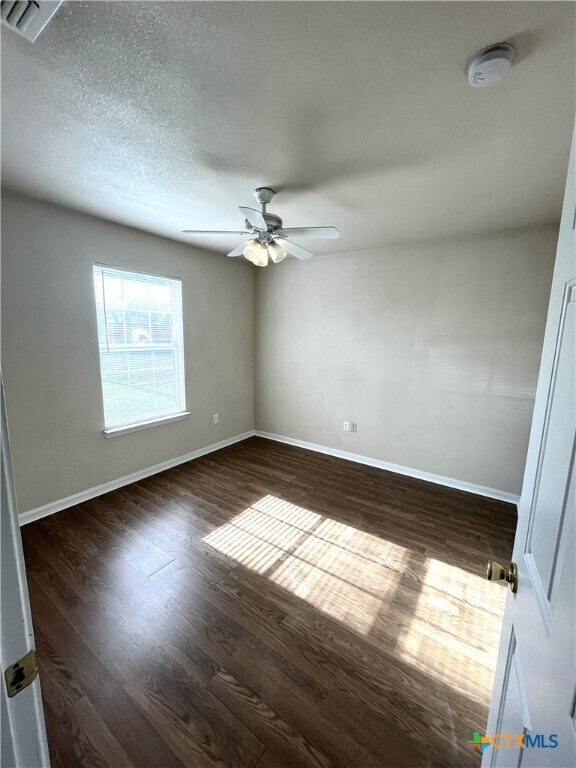 Foto del edificio - 1149 Misty Acres Dr