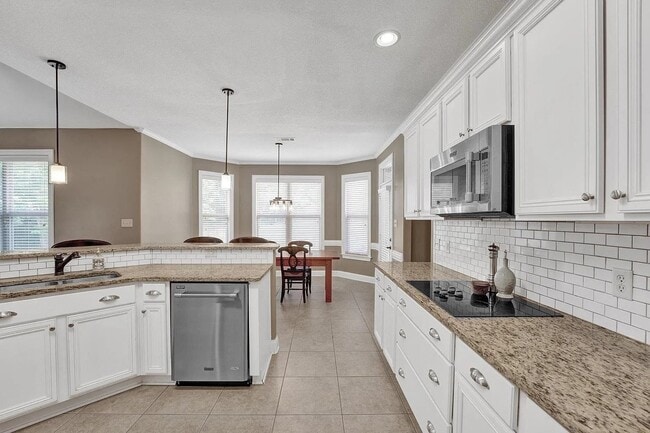 Foto del edificio - 5967 Carters Bluff Dr