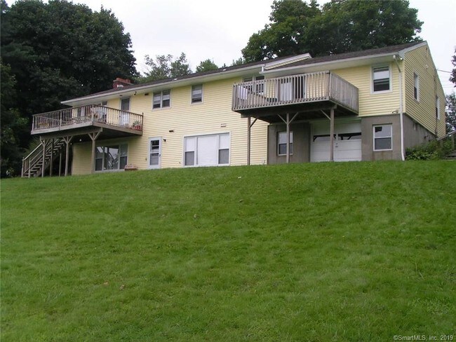 Building Photo - 128 Litchfield Rd