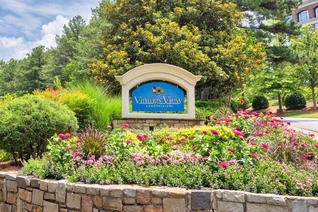 Building Photo - 3005 Seven Pines Ln