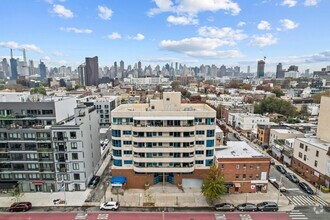 Building Photo - 30-80-80 21st St